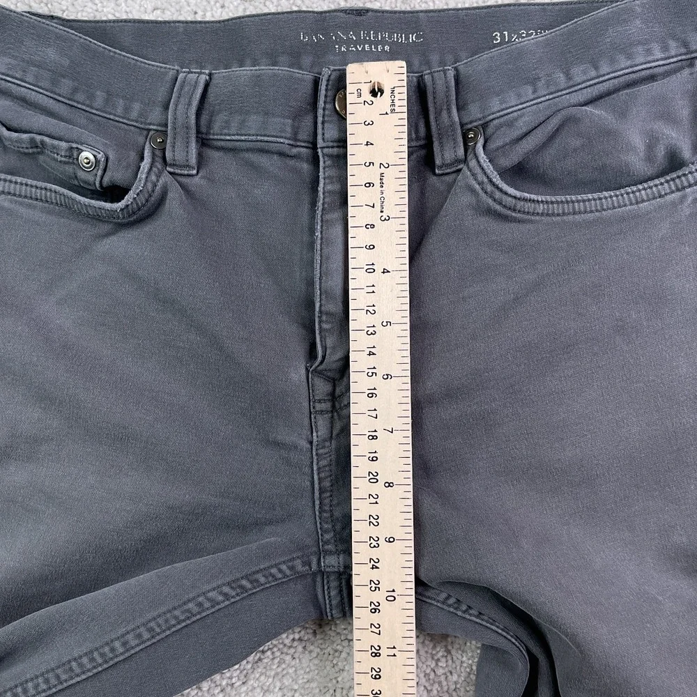 Banana Republic Jeans Mens 31x32 (Fits 30x30) Grey Traveler‎ Slim Fit Denim